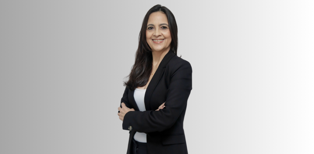 Franchising Imobiliário: Pioneirismo, Liderança Humanizada e Inovação na Trajetória de uma Empresária Visionária